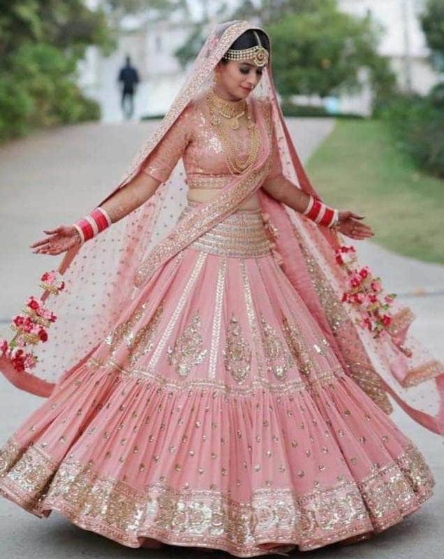 Rent Heavy Embroidered Red Bridal Lehenga Choli With Dupatta – Glamourental