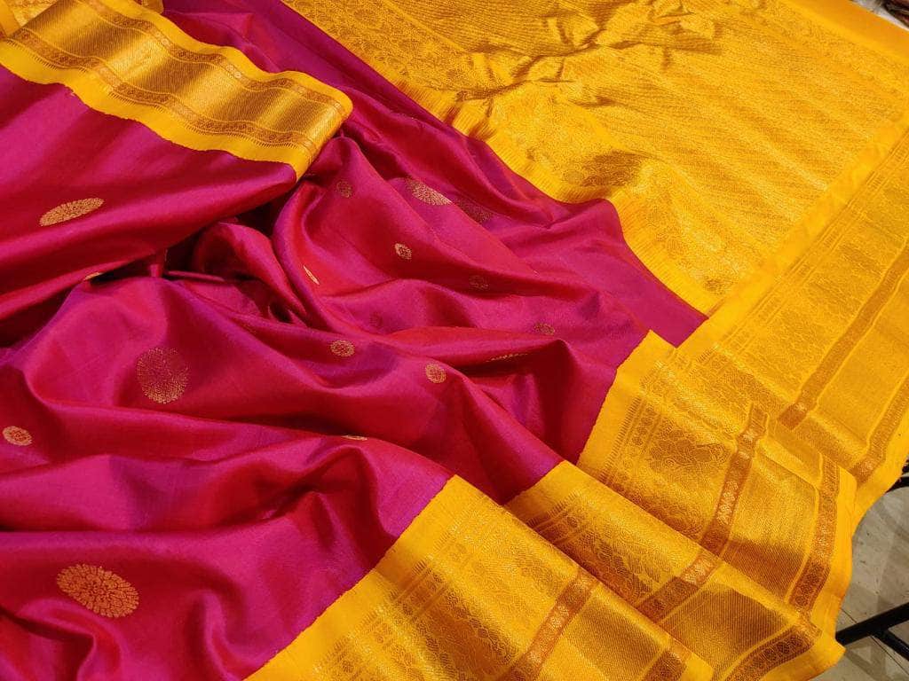 Gadwal Pure Silk Saree in Magenta - Saree - FashionVibes